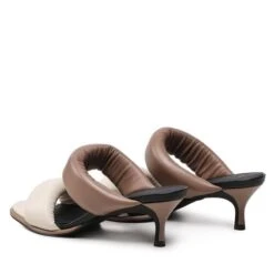 Mules / Sandales De Bain Furla Vega YG07VEG-NCO000-1894S-1-038-20-IT-3600 S Marshmallow/Mar 9 Mules / Sandales De Bain Furla Vega YG07VEG-NCO000-1894S-1-038-20-IT-3600 S Marshmallow/Mar -Chaussure Soldes Boutique mules sandales de bain furla vega yg07veg nco000 1894s 1 038 20 it 3600 s marshmallow mar 2